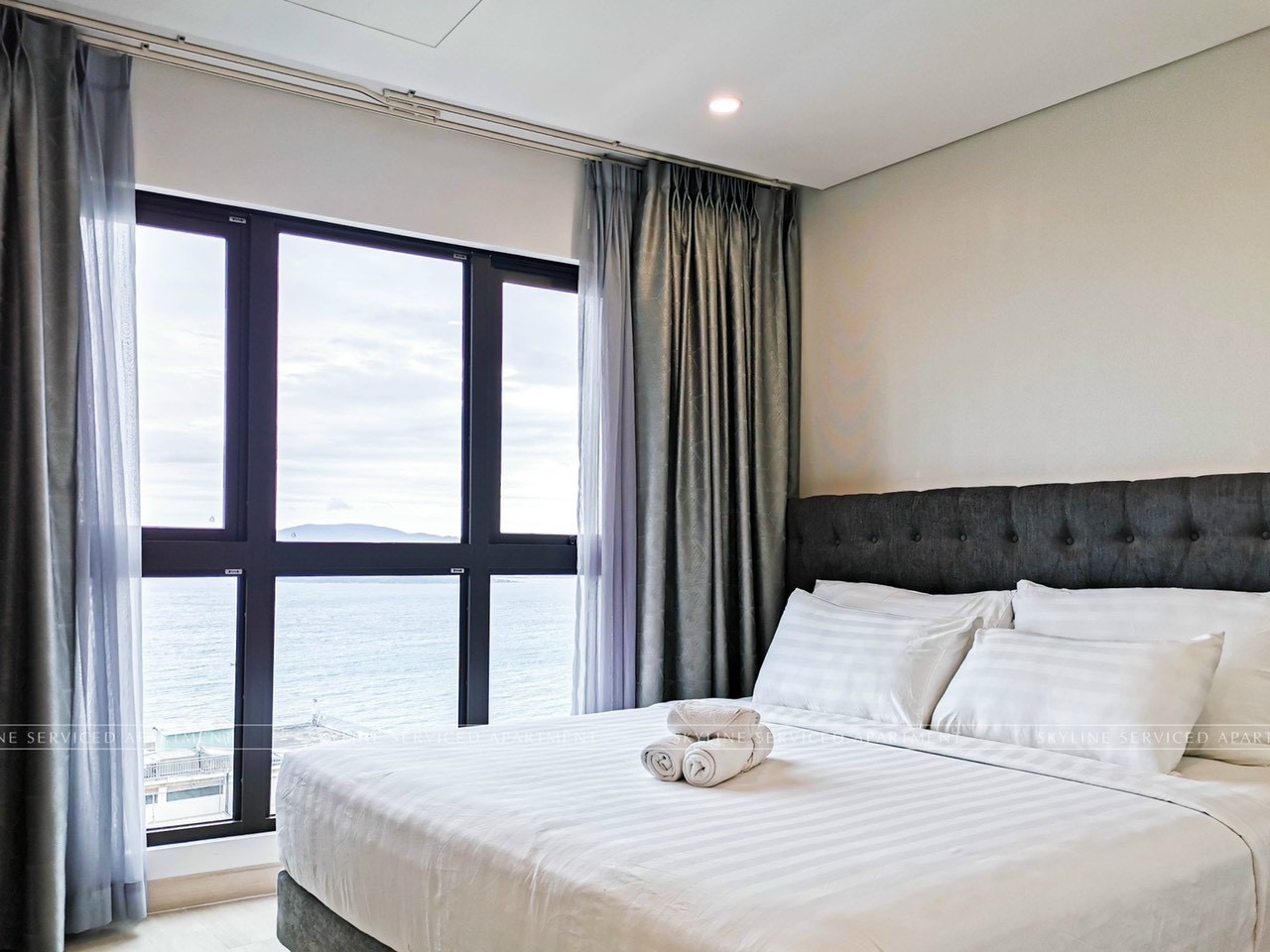 Phòng ngủ 1 - Căn hộ Gold Coast 2 phòng ngủ trực diện biển Nha Trang cực đẹp, đầy đủ nội thất