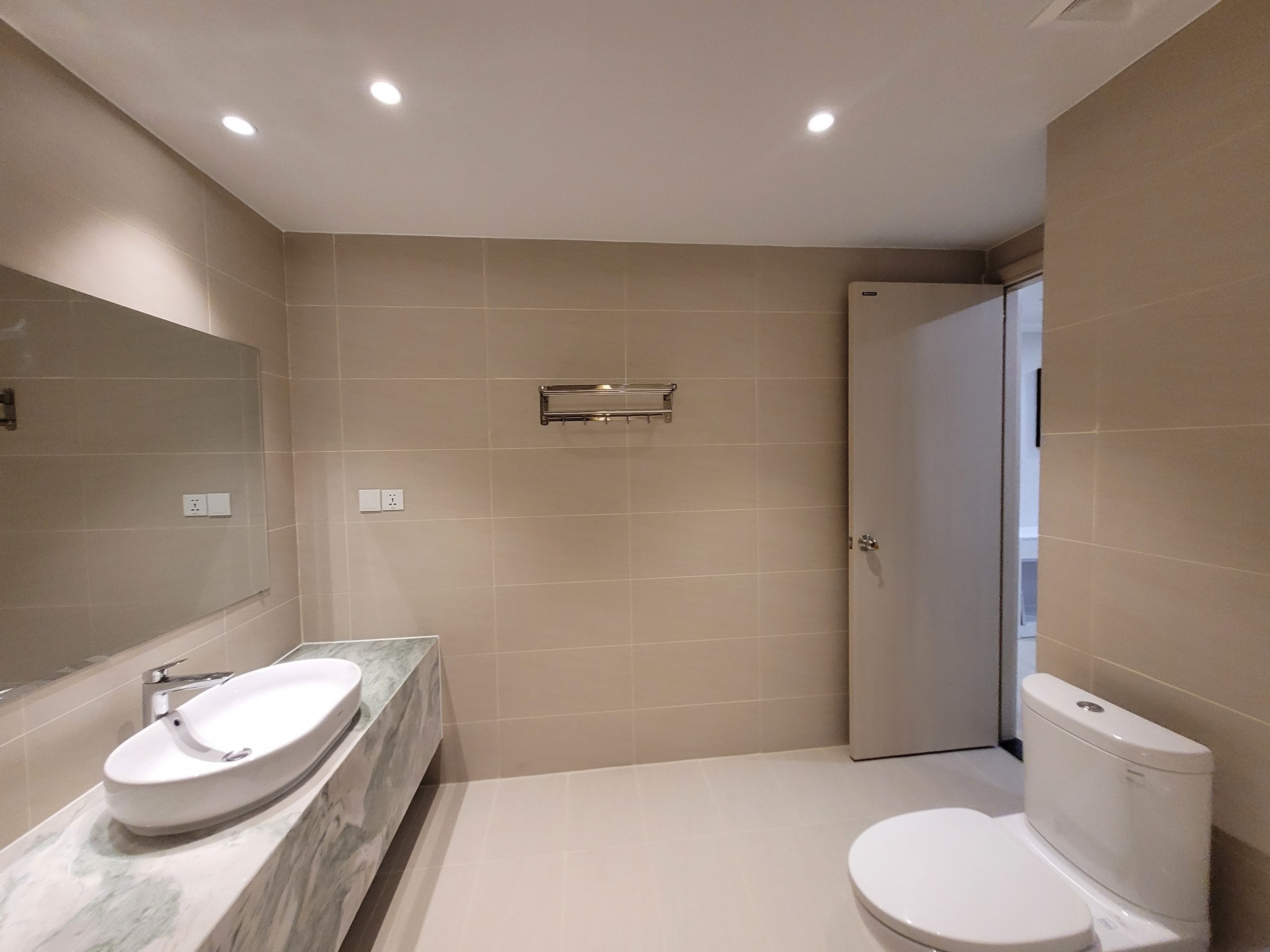 Phòng Toilet 1 - Cho thuê căn hộ 3 phòng ngủ Gold Coast Nha Trang