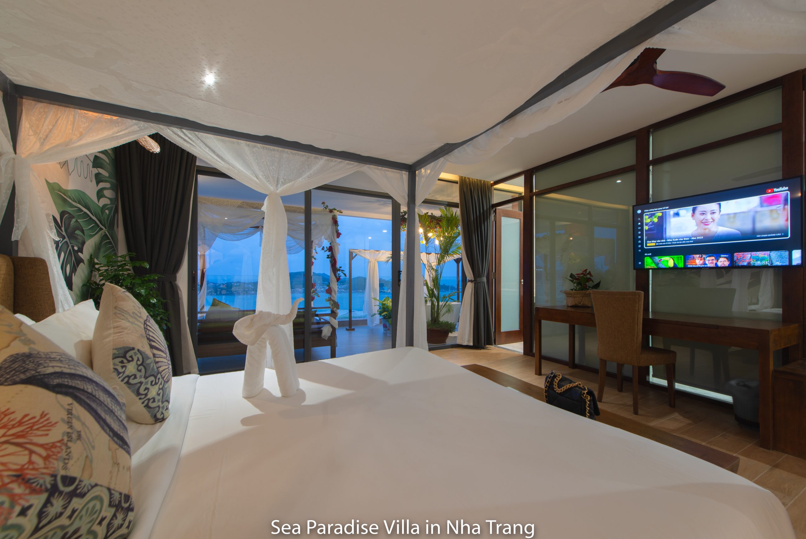 phòng ngủ 4-4 Villa Anh Nguyễn 6PN trực biển cực đẹp | B11