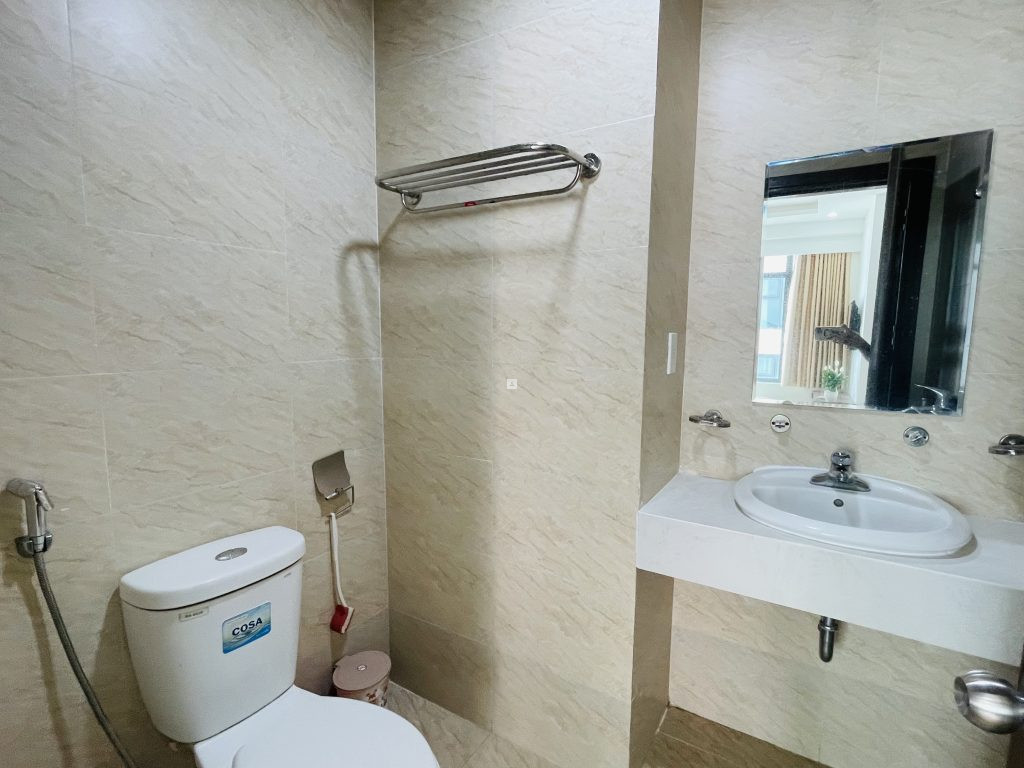 Phòng toilet - Căn góc biển Mường Thanh Viễn Triều | View bến du thuyền, rất đẹp