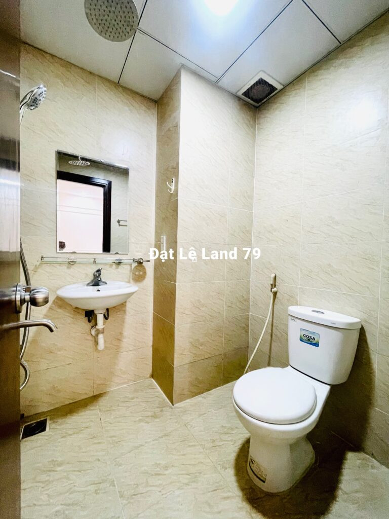 Phòng vệ sinh 1 - Căn hộ Mường Thanh Viễn Triều xéo biển tầng 34 | Đẹp và rẻ